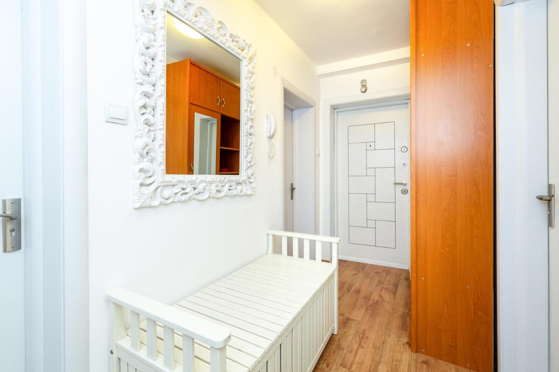 The White Apartment - Free Parking Sófia Exterior foto